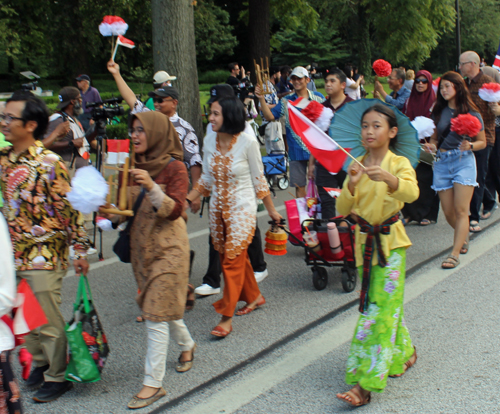 Indonesia community in Parade of Flags at One World Day