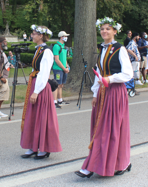 Latvian Cultural Garden in Parade of Flags on One World Day 2021