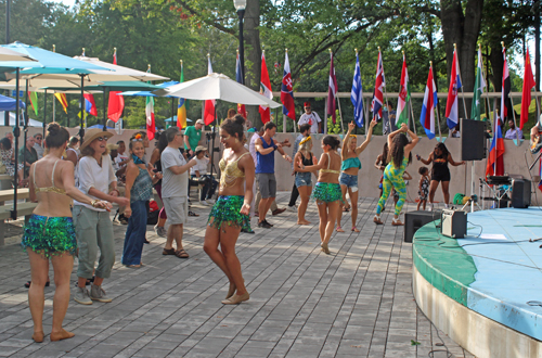 Dancing in the Plaza