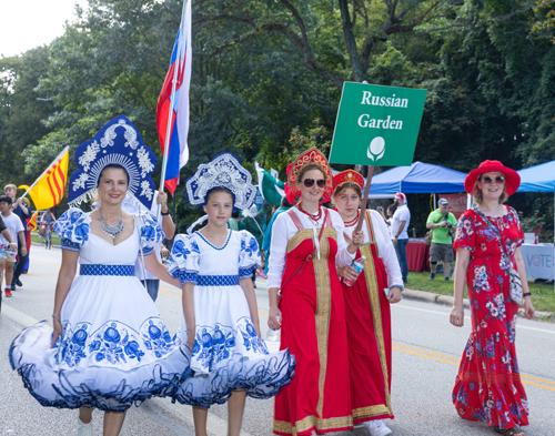 Russian Cultural Garden in Parade of Flags on One World Day 2021