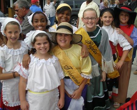 Cleveland Columbus Day Parade faces in the crowd - kids in costume