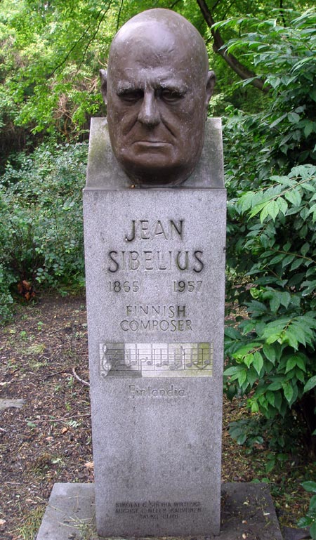 Jean Sibelius statue in Finnish Cultural Garden in Cleveland Ohio (photos by Dan Hanson)