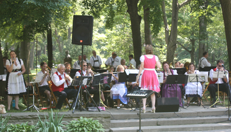 Donauschwbische Blaskapelle in the German Cultural Garden