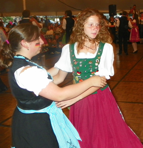 Donauschwben Youth Dance Group