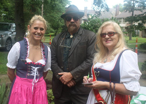 Andrea Mueller with David and Renate Jakupca