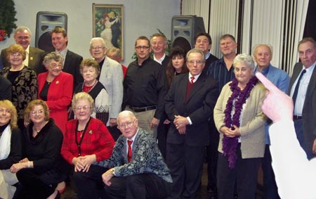 German Americans pose with Santa Claus in Cleveland