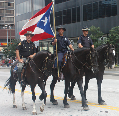 Horses begin Cleveland Puerto Rican Parade 2012