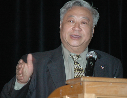 Jason Lin inducting Joe Meissner