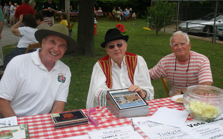 Hungarian Goulash cookoff volunteers