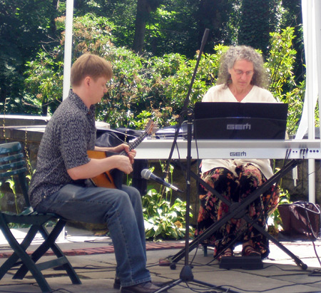 Oleg Kruglyakov on balalaika and Terry Boyarsky on piano