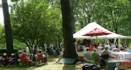 Crowd at Hungarian Cultural Garden for Liszt Concert