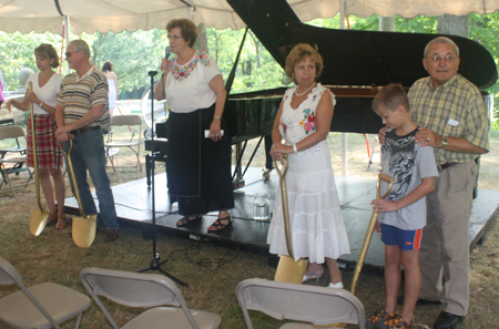 Carolyn Balogh and Hungarian Garden tree donors