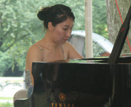 Pianist Weiwen Ma from Shanghai China 