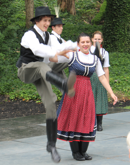 Cleveland Hungarian Scouts Folk Ensemble