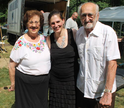 Carolyn Balogh, Vera Holczer and Ernie Mihaly