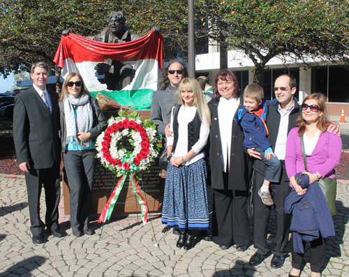 Posing with Hungarian Freedom Fighter statue