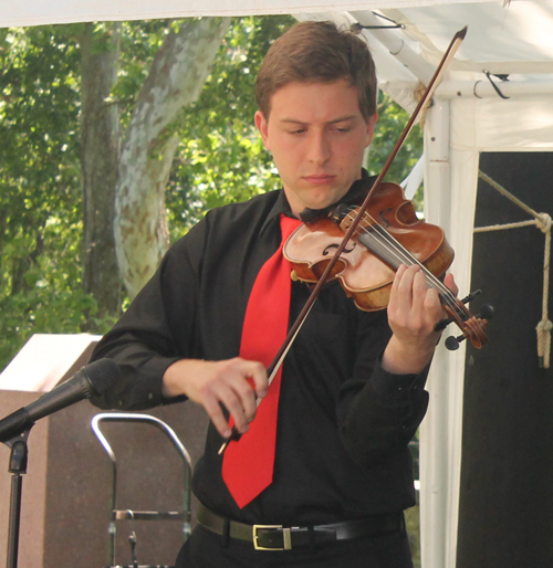 Jimmy Thompson on violin