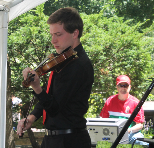 Jimmy Thompson on violin