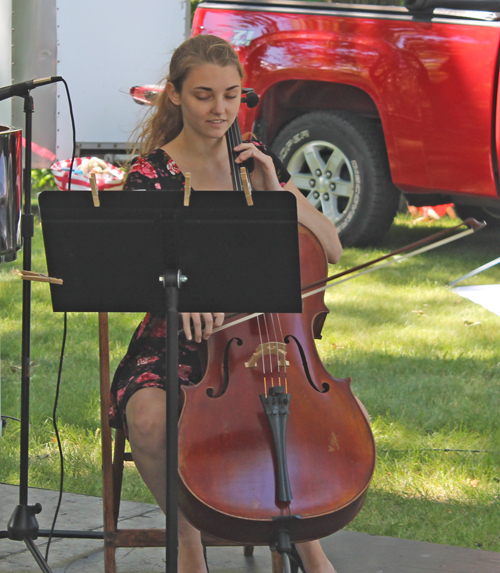 Rochelle on cello