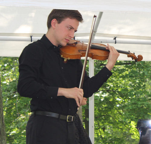 Jimmy Thompson on violin