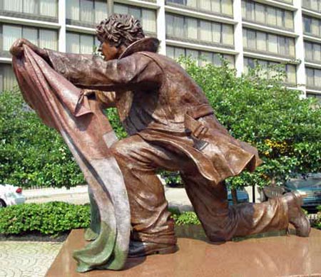 Freedom Fighter Statue of the 1956 Hungarian Revolution in Cleveland's Cardinal Mindszenty Plaza - photos by Dan Hanson