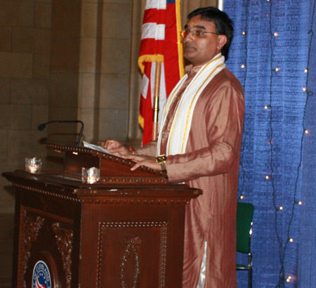 Pandit Joshi from Shiva Vishnu Temple