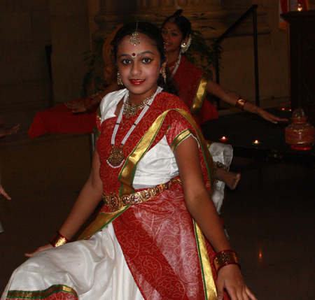 Rajarajeshwari Ashtakam dancers