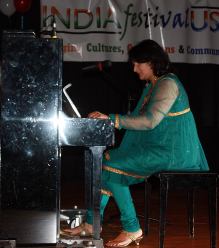 Pianist at India Fest