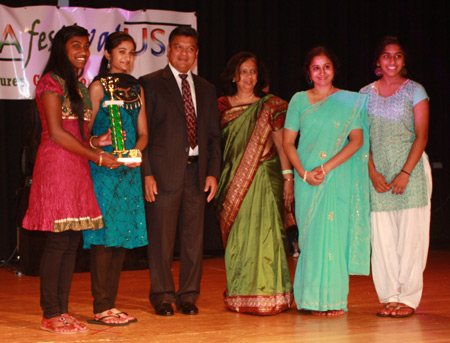 Mahima Venkatesh, Shriya Srinivasan, Dr. Bharat Shah & Dr. Avni Shah, Sujatha Srinivasan, Mathangi Sridharan