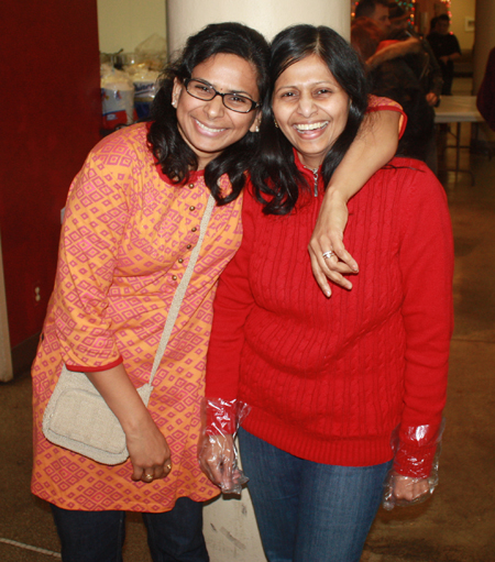  amatha Girish and Hema Vartak from the Kasturi Kanada Association