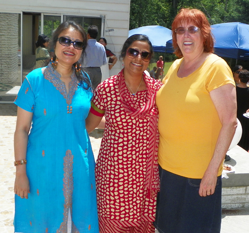 Anupa John,  Pia Roy and Debbie Hanson