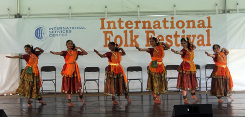 Shri Kalaa Mandir dance students