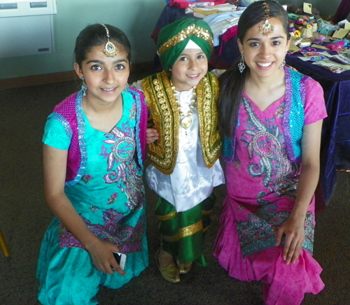 Gill family dancers - Simi, Jasleen and brother