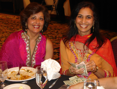 People at India Republic Day in Cleveland 2013