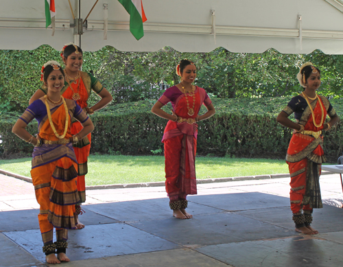 Anju Arakoni, Rajashree Hariprasad, Vibha Alangar and Apshara Ravichandran from the Nritya Gitanjali School of Dance and Music