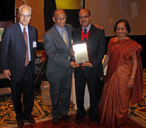 Ramesh and Jaya Shah receive award