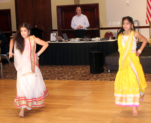 Bollywood dancers