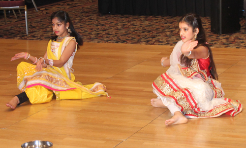 Bollywood dancers