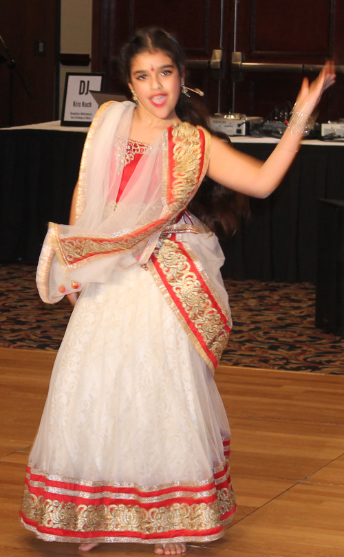 Bollywood dancers