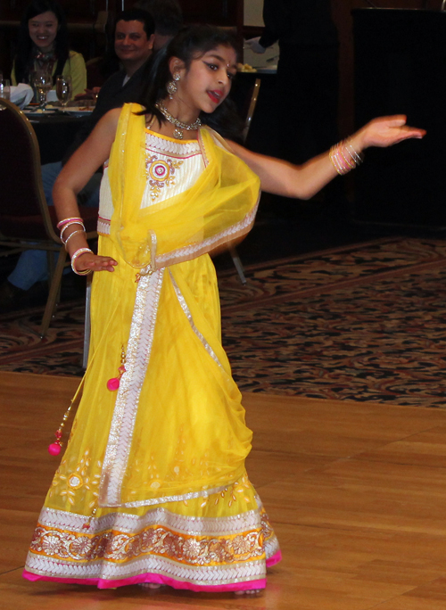 Bollywood dancers