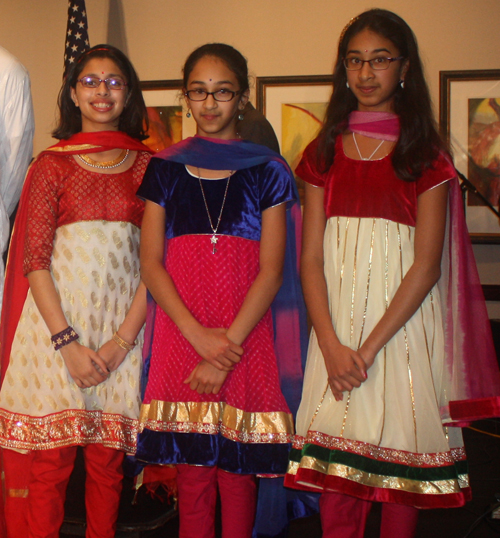 children from the Hindu Heritage School in Solon