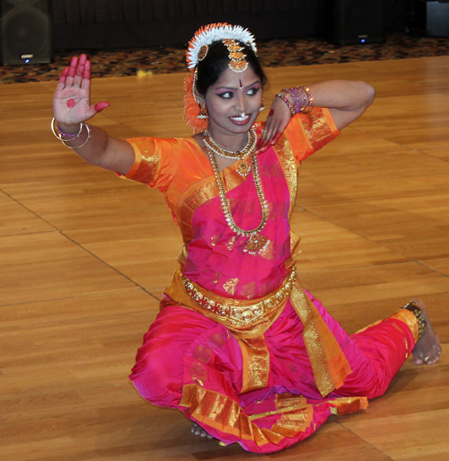 Kuchipudi dancers Srinija Adibhatla and Archana Poota