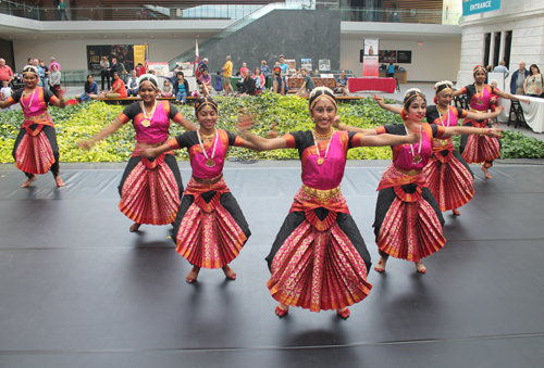 Students from the Nritya Gitanjali School of Dance and Music in Cleveland 