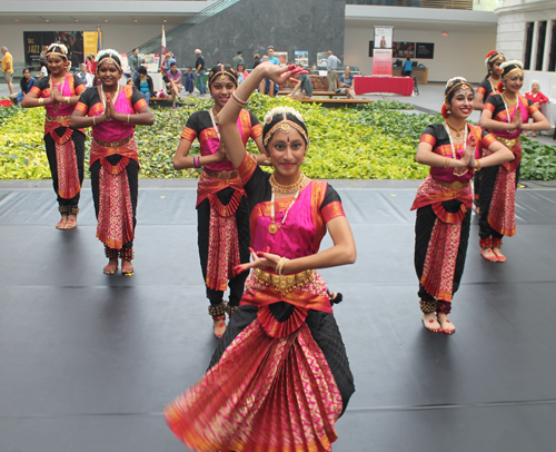 Students from the Nritya Gitanjali School of Dance and Music in Cleveland 