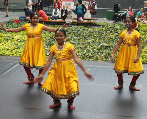 Students from the Nritya Gitanjali School of Dance and Music in Cleveland 