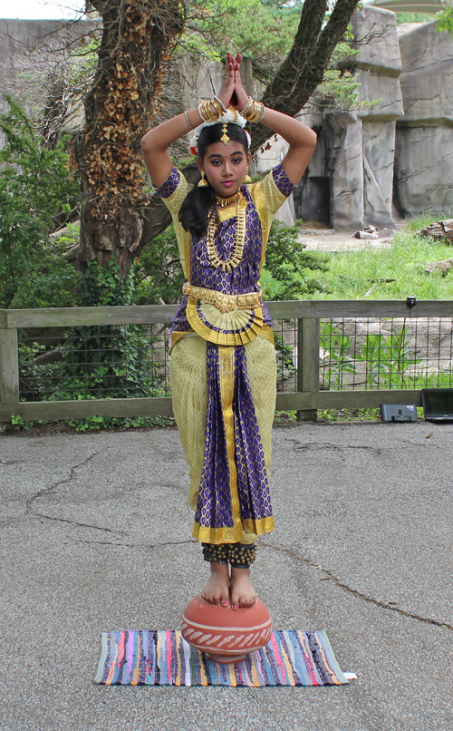 Deepa Manikandan performing Bharatanatyam dance from Tamil Nadu in southern India at the Cleveland Metroparks Zoo