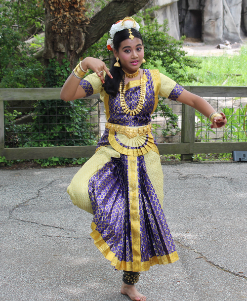 Deepa Manikandan performing Bharatanatyam dance from Tamil Nadu in southern India at the Cleveland Metroparks Zoo