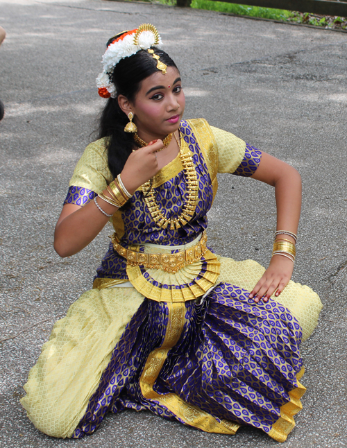 Deepa Manikandan performing Bharatanatyam dance from Tamil Nadu in southern India at the Cleveland Metroparks Zoo