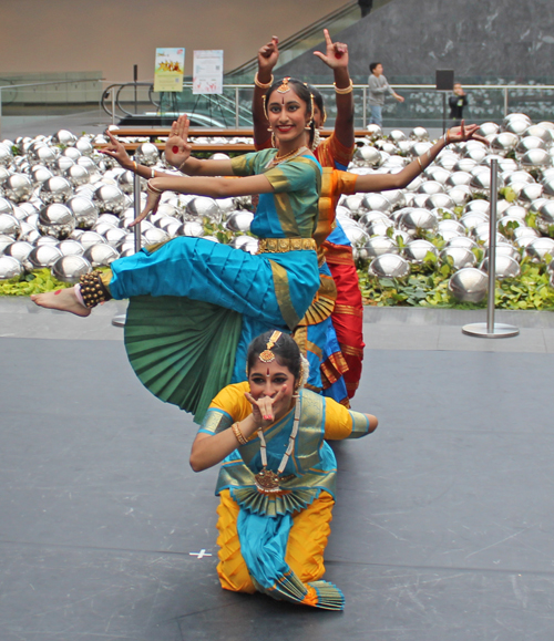 Nritya Gitanjali Indian dancers at Cleveland Museum of Art