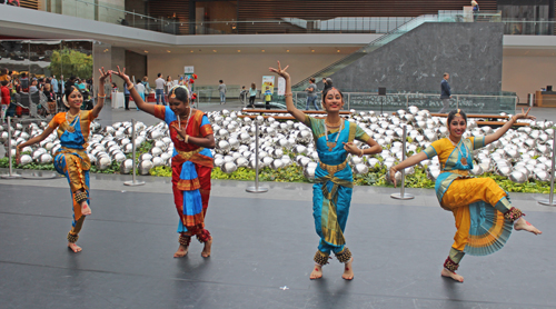 Nritya Gitanjali Indian dancers at Cleveland Museum of Art